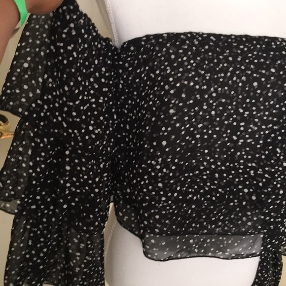 Bebe Polka Dot Off Shoulder Top Size Medium - Picture 5 of 8